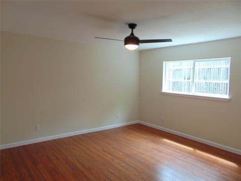 2918 Ashglen Drive Garland TX 75043