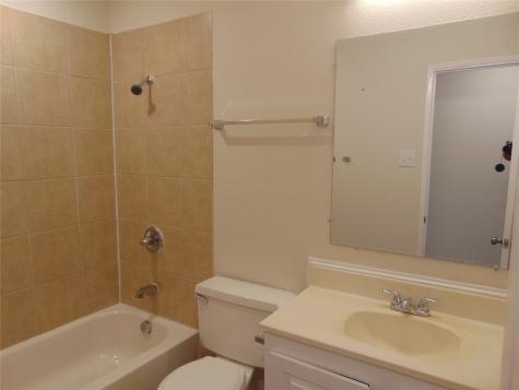 2918 Ashglen Drive Garland TX 75043