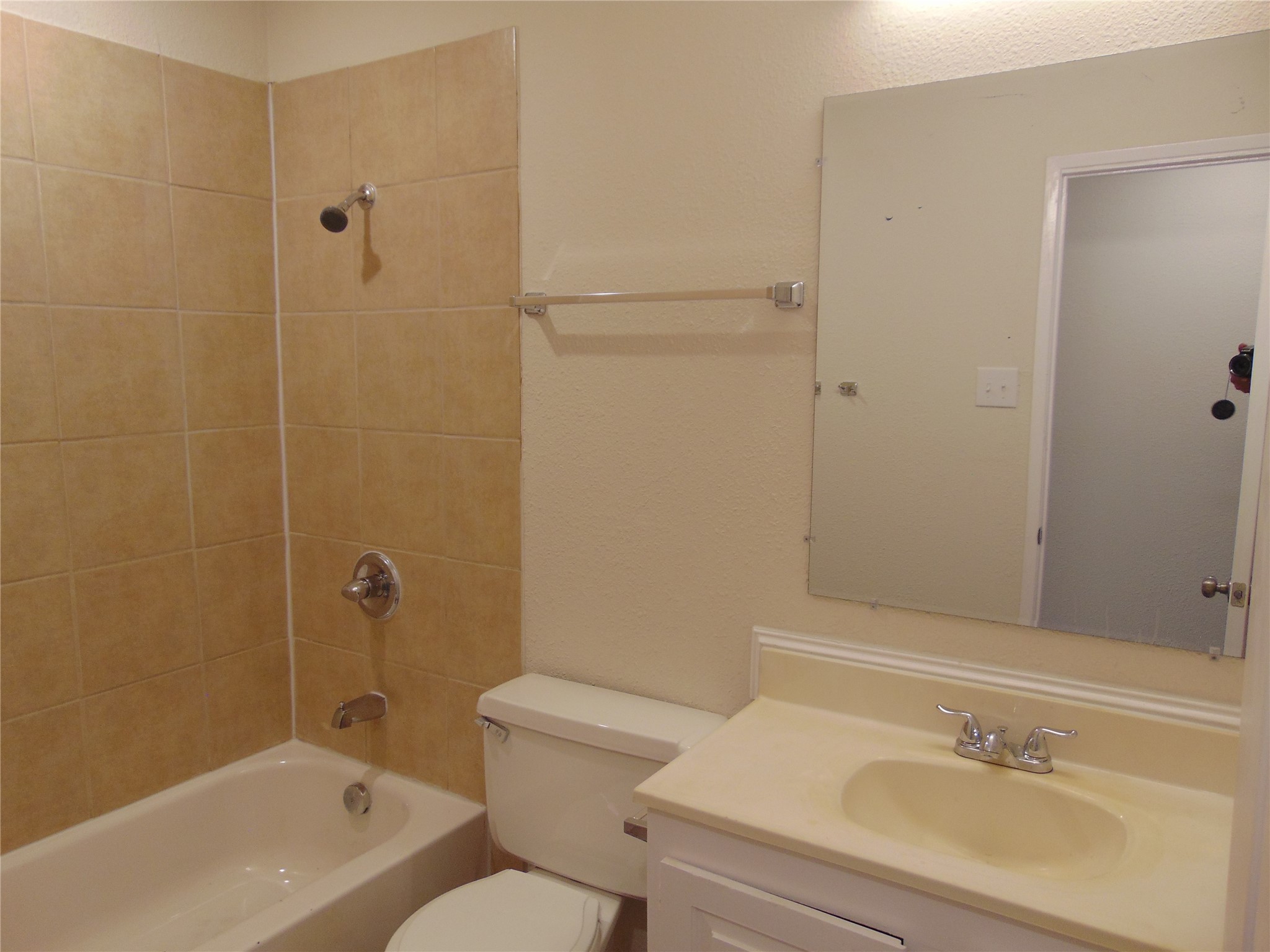 2918 Ashglen Drive Garland TX 75043