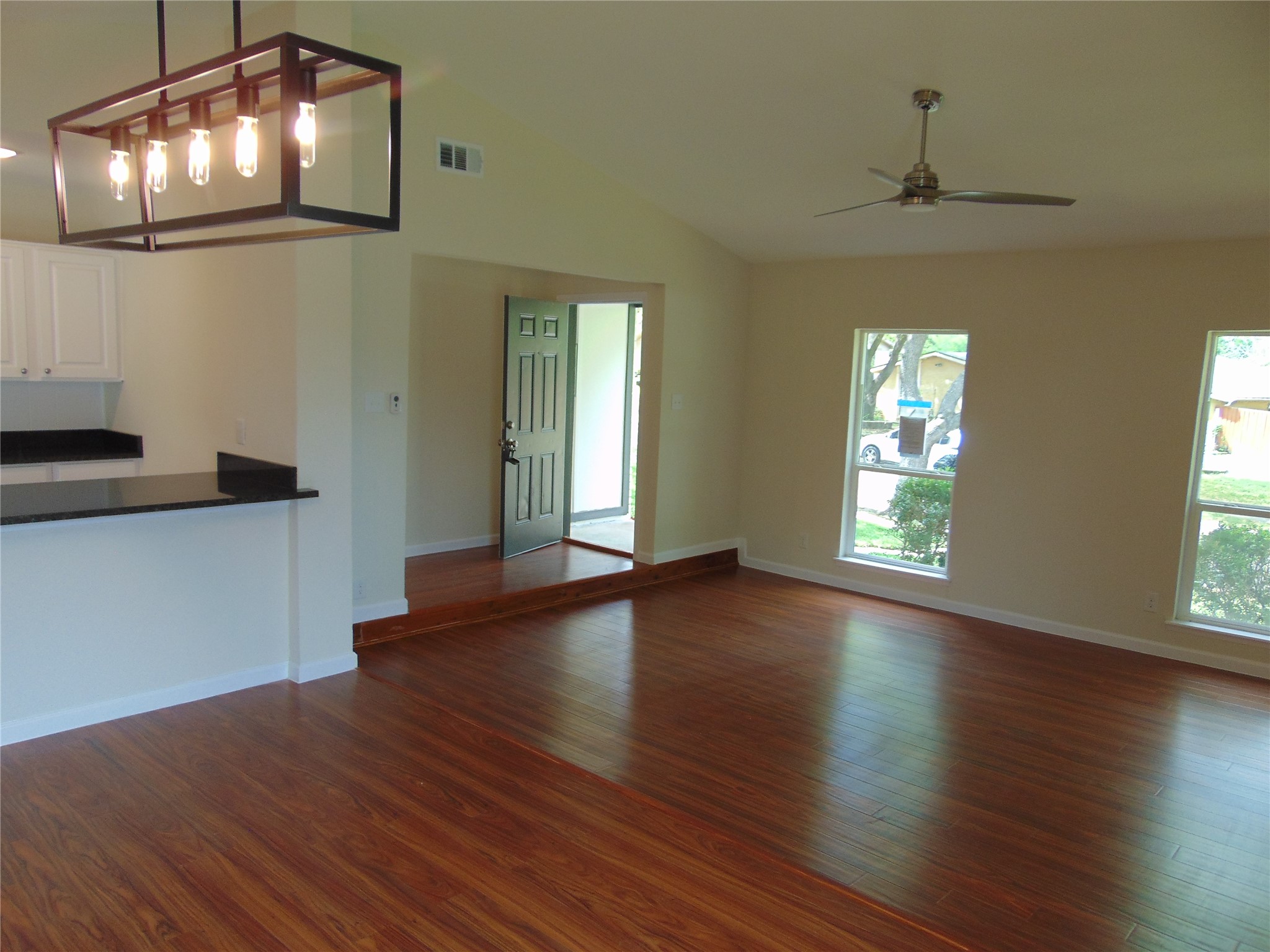 2918 Ashglen Drive Garland TX 75043