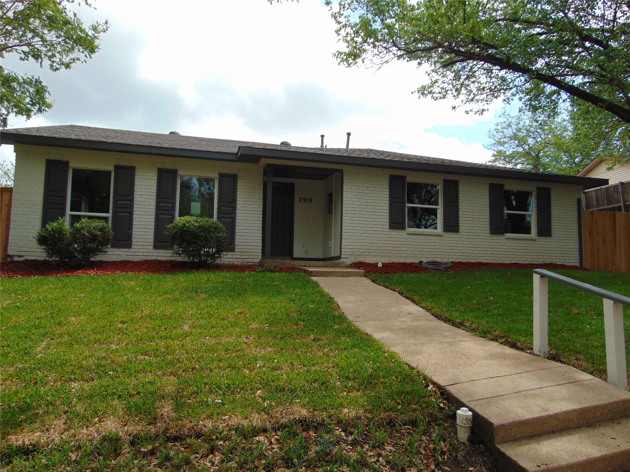 2918 Ashglen Drive Garland TX 75043