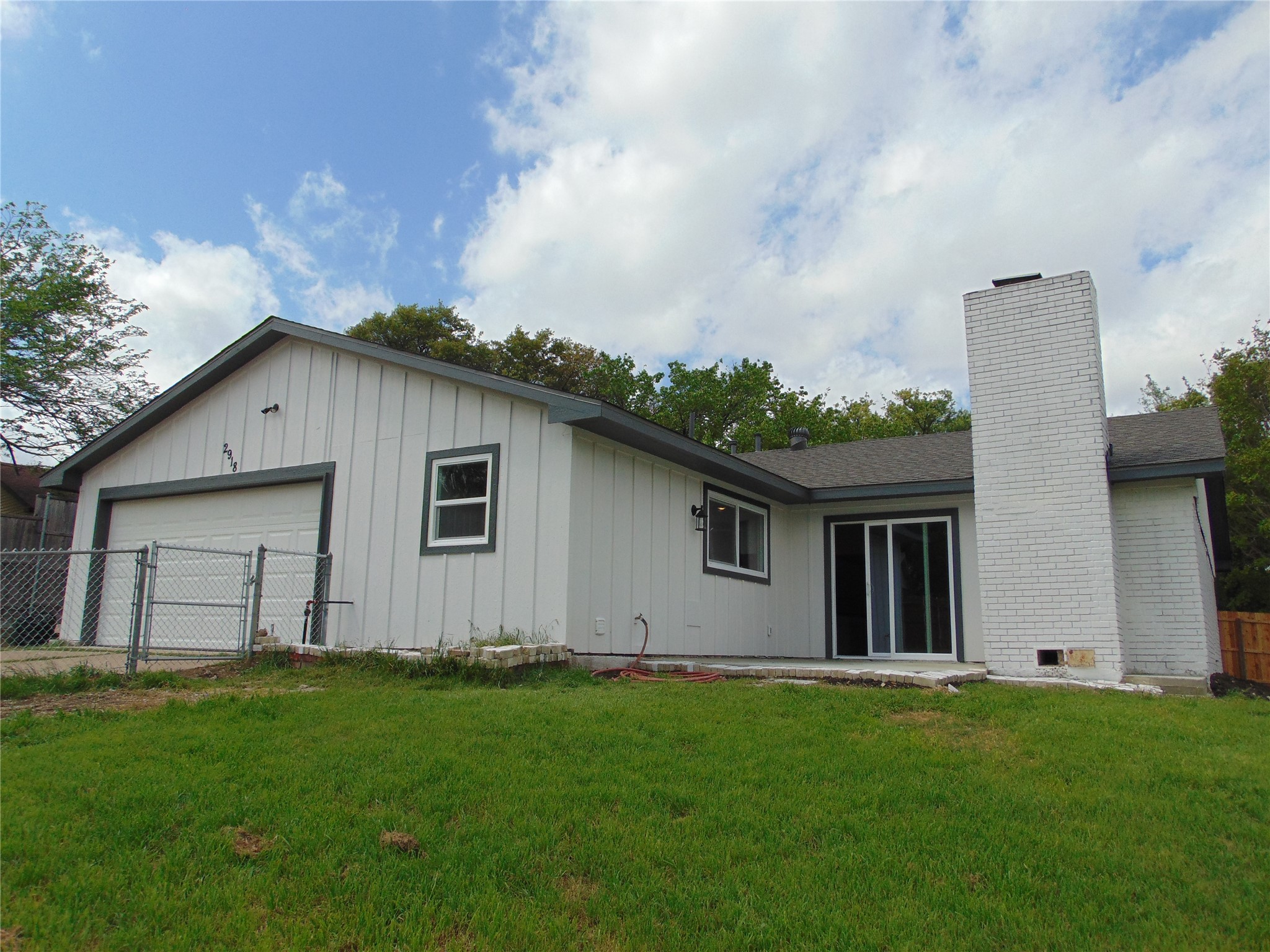 2918 Ashglen Drive Garland TX 75043