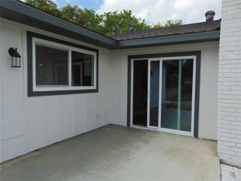 2918 Ashglen Drive Garland TX 75043