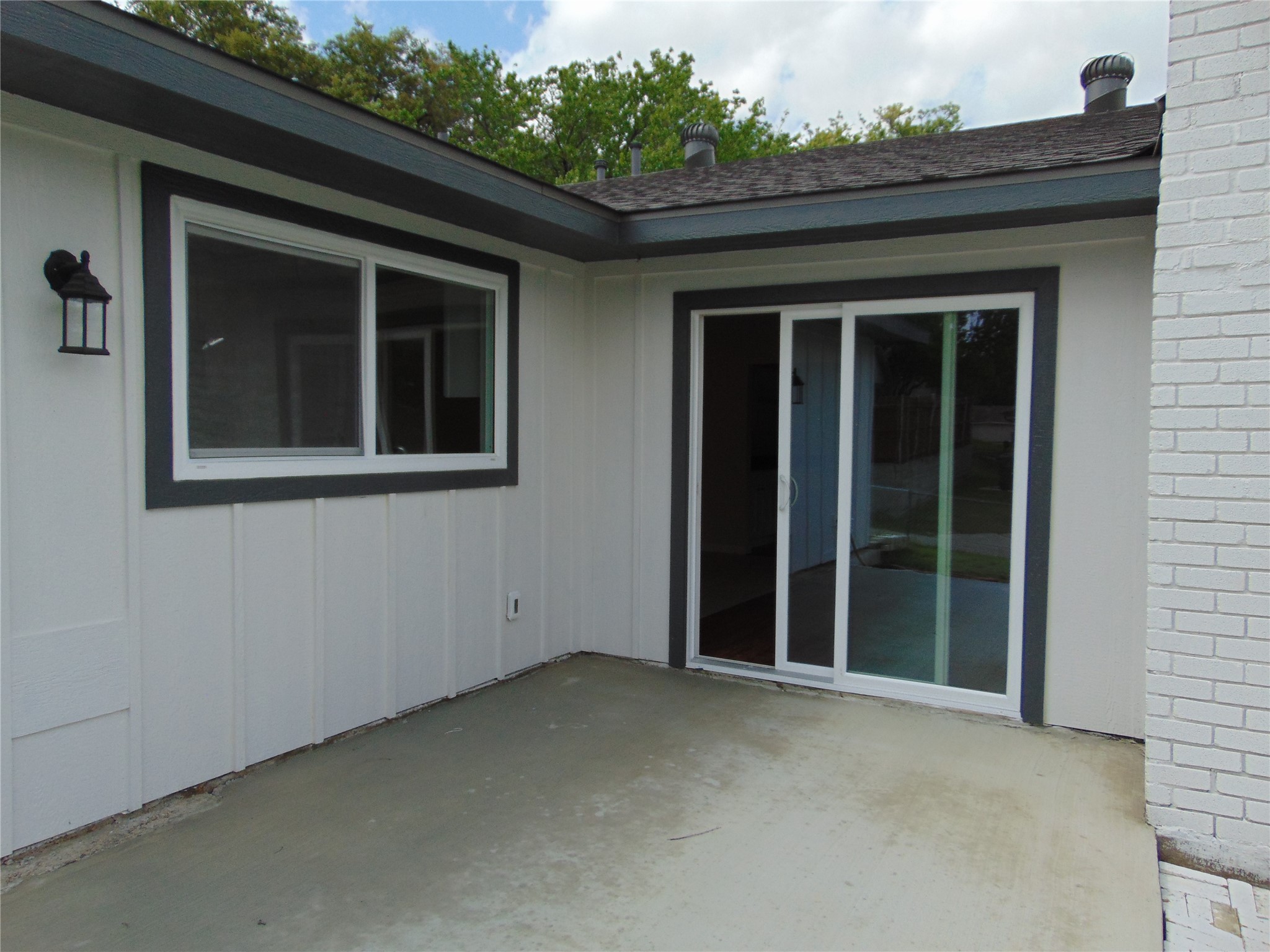 2918 Ashglen Drive Garland TX 75043