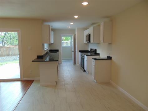 2918 Ashglen Drive Garland TX 75043
