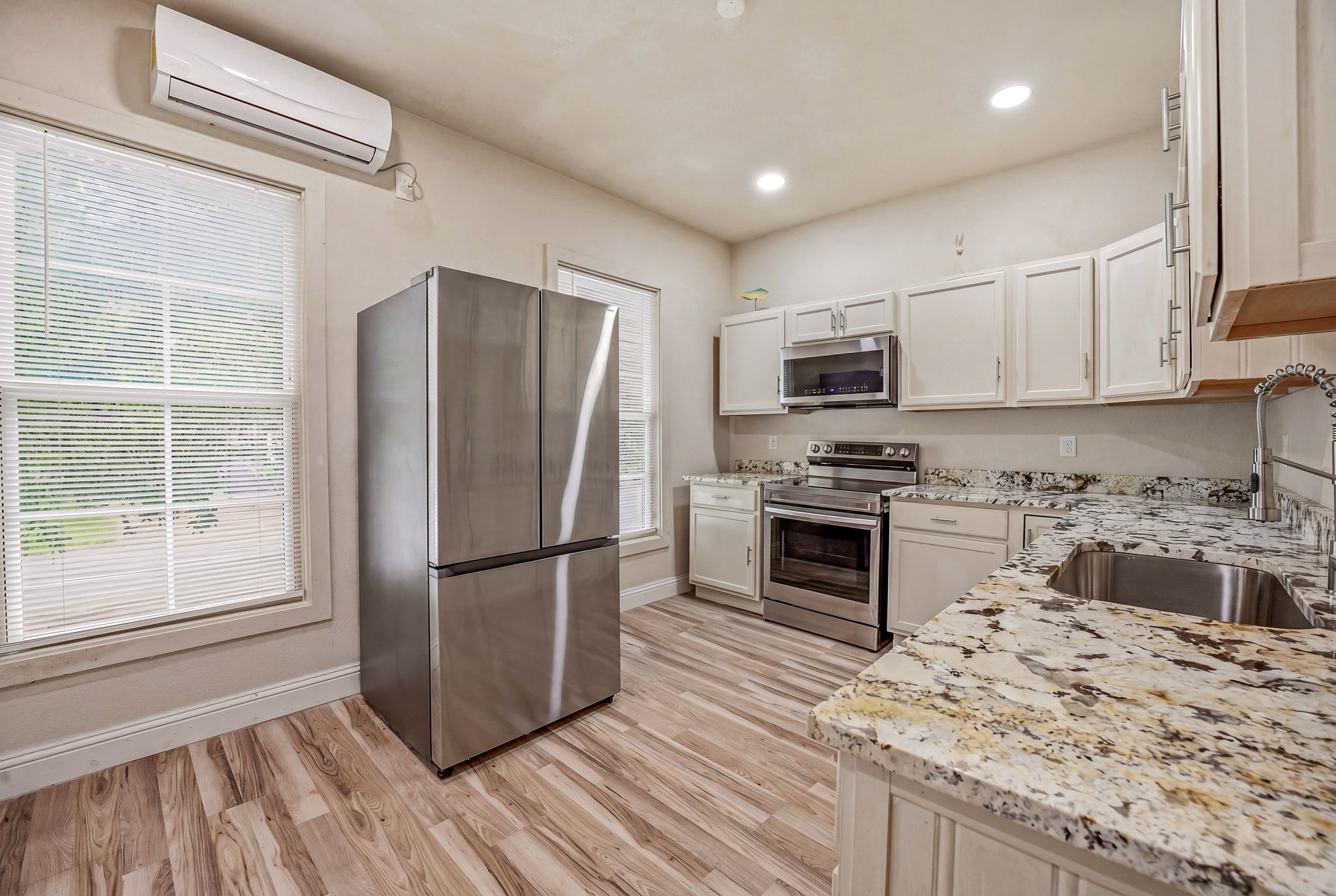314 N Harding Street Fort Worth TX 76102