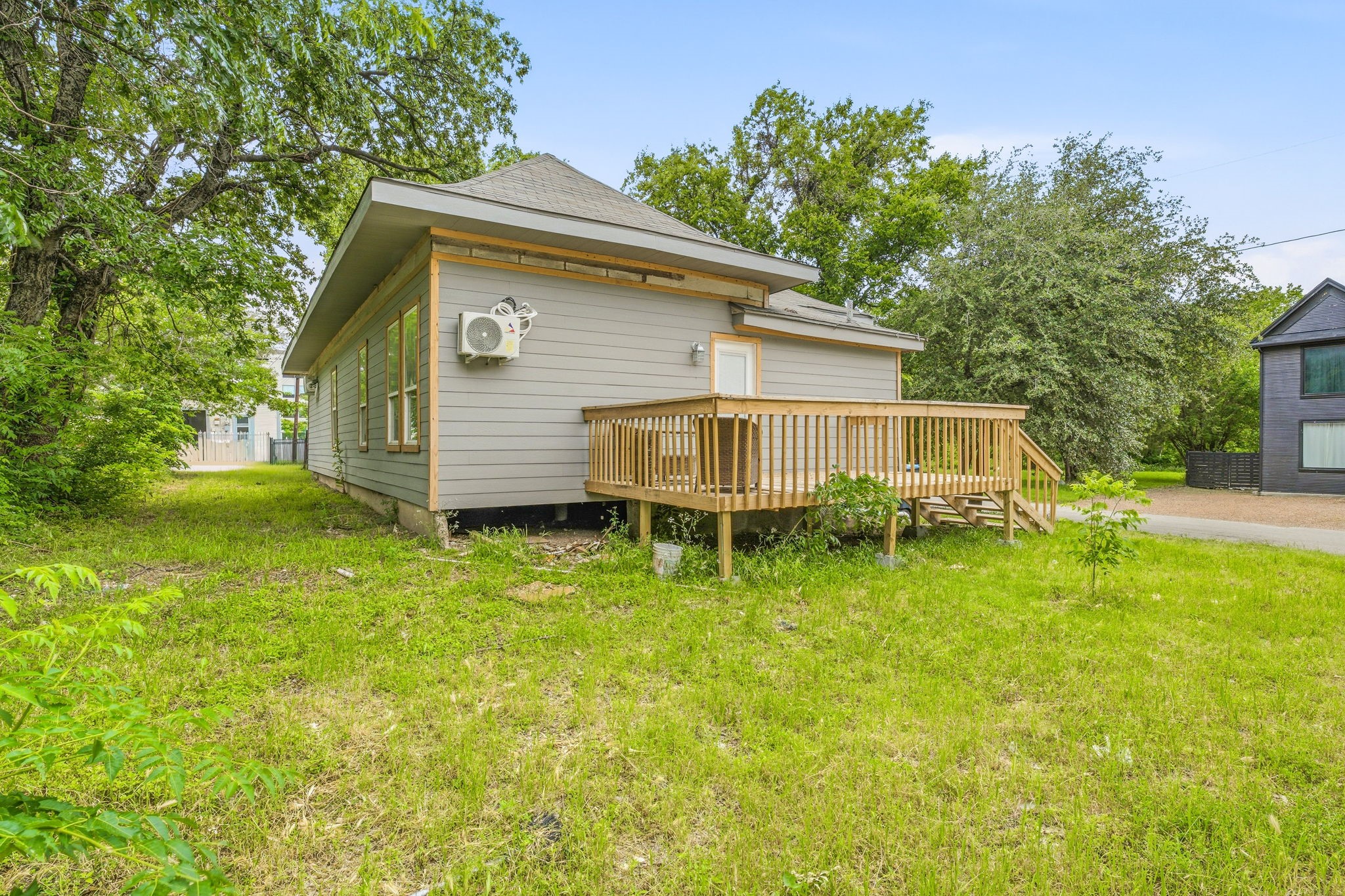 314 N Harding Street Fort Worth TX 76102