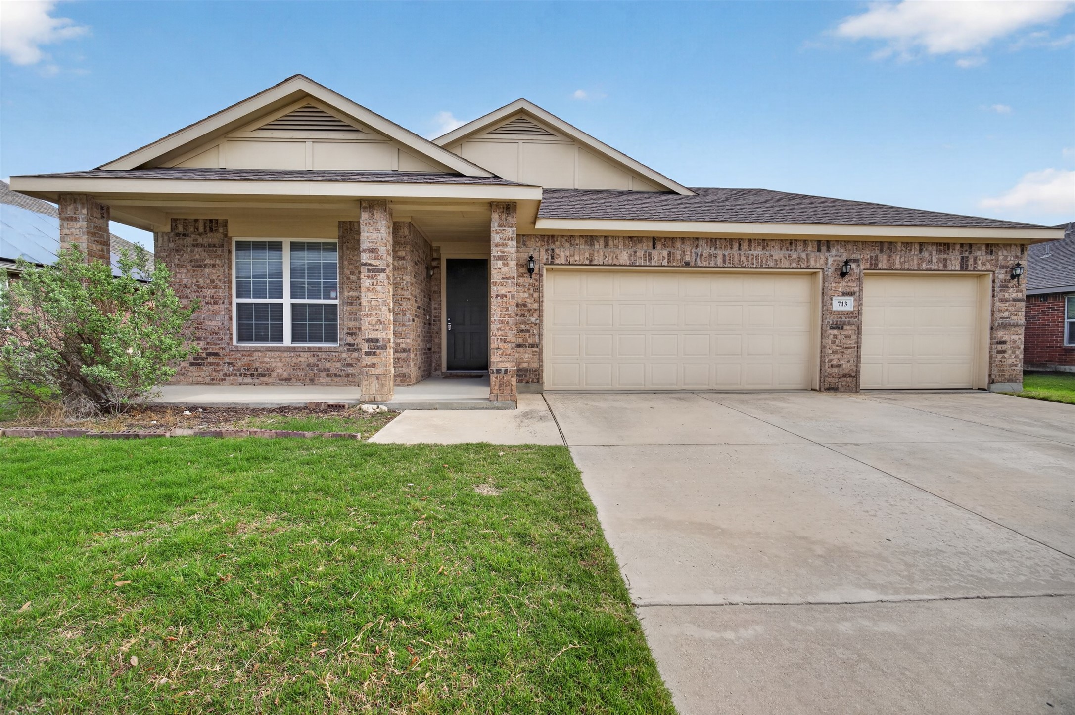 713 Sparrow Drive Saginaw TX 76131