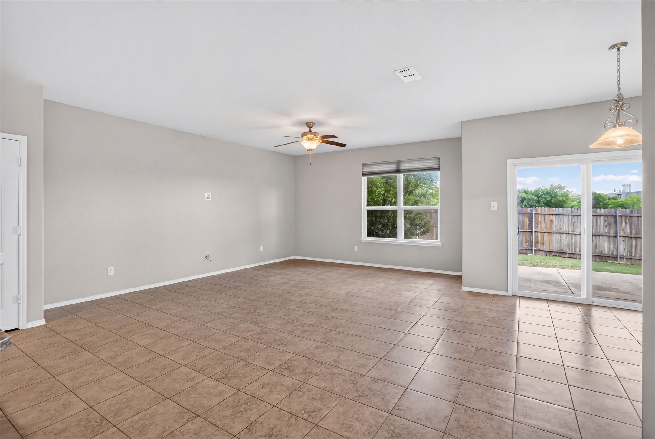 713 Sparrow Drive Saginaw TX 76131