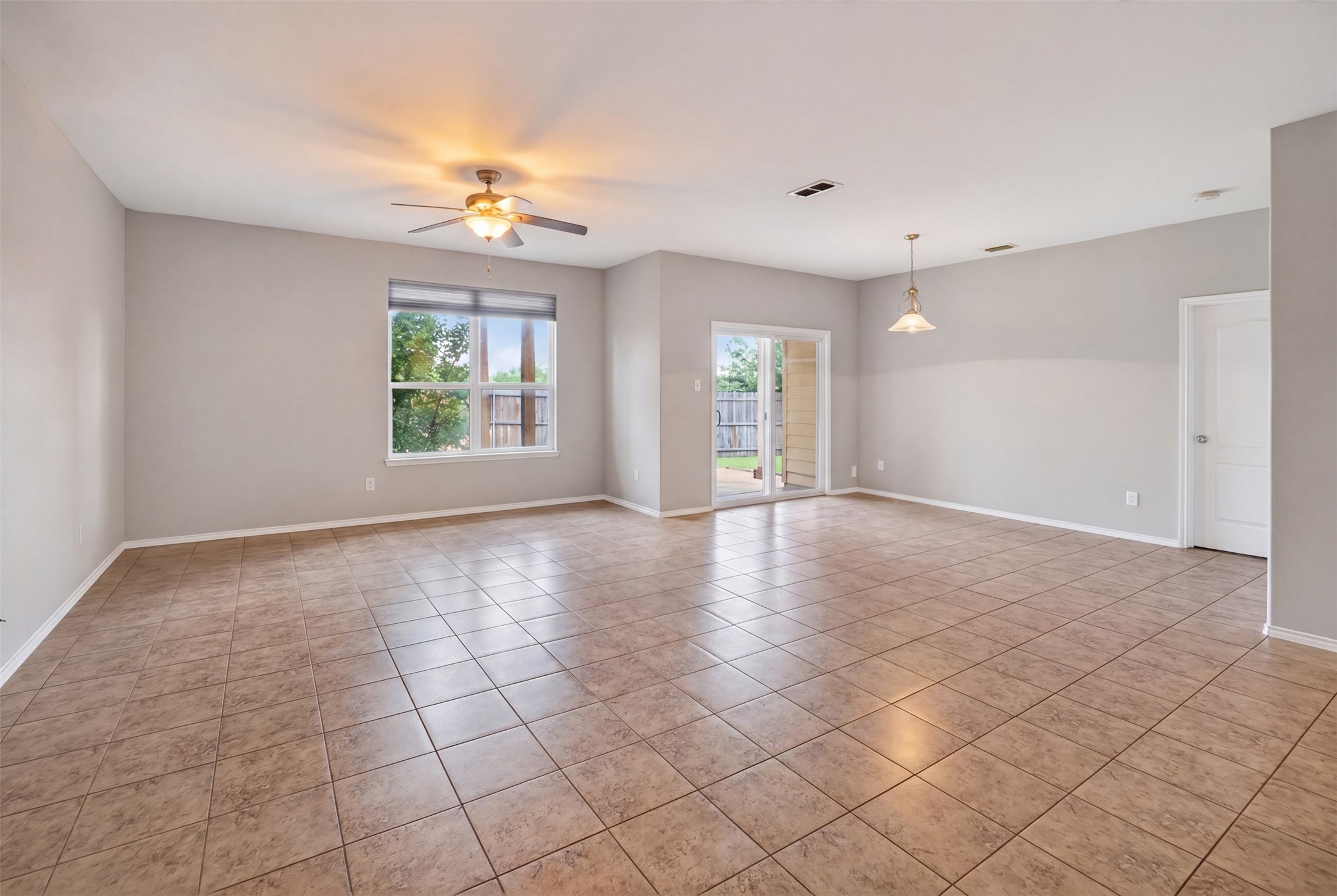 713 Sparrow Drive Saginaw TX 76131