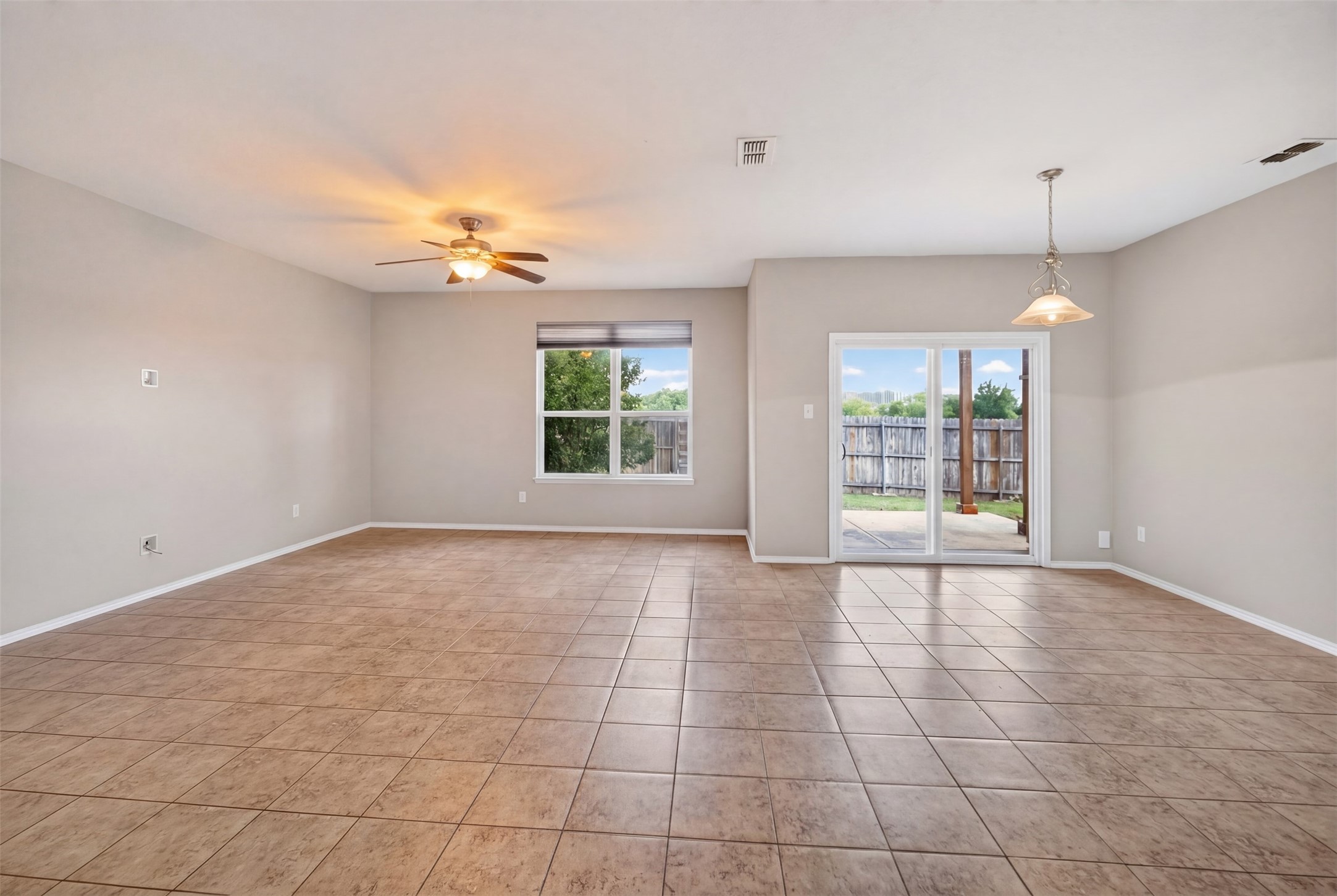 713 Sparrow Drive Saginaw TX 76131