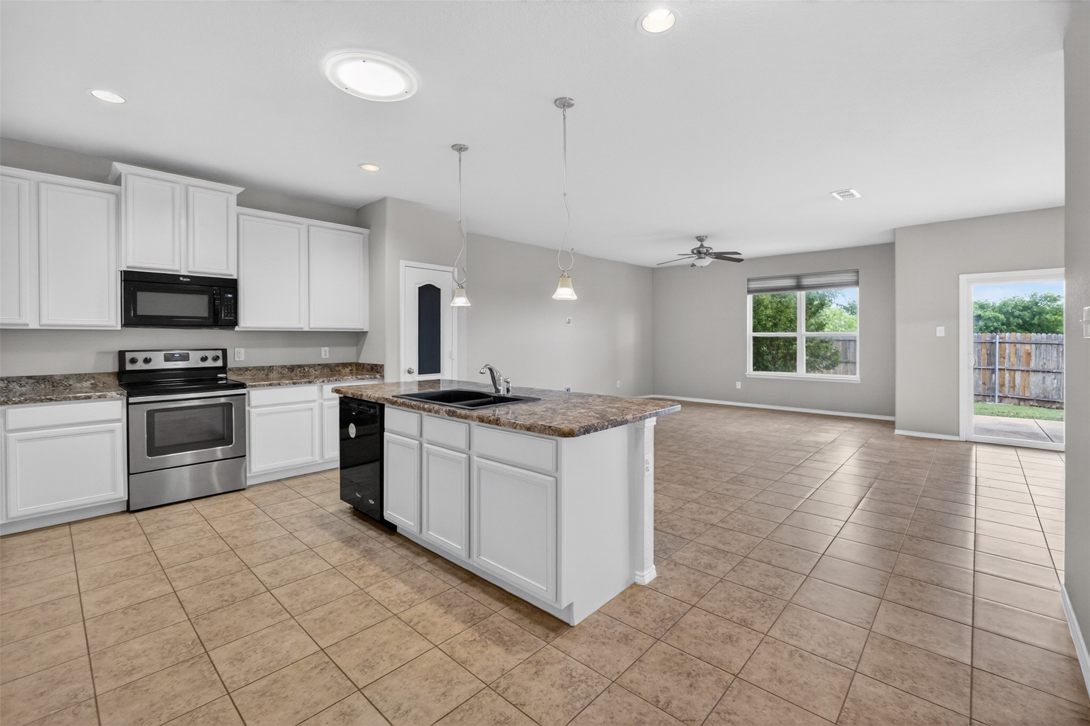713 Sparrow Drive Saginaw TX 76131