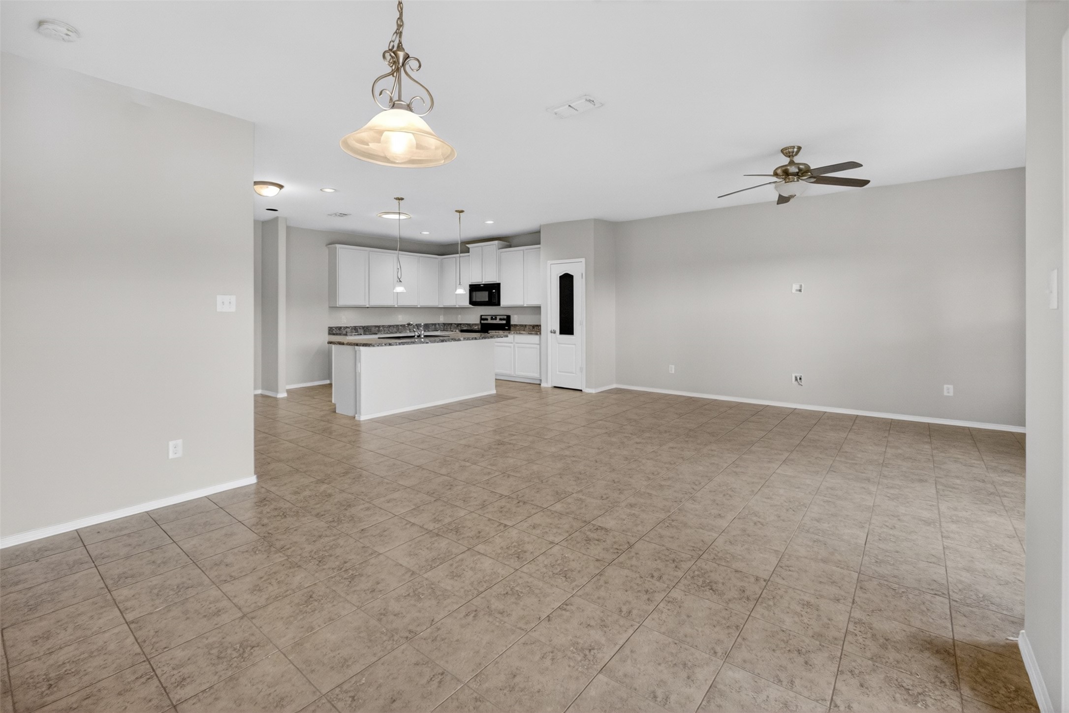 713 Sparrow Drive Saginaw TX 76131