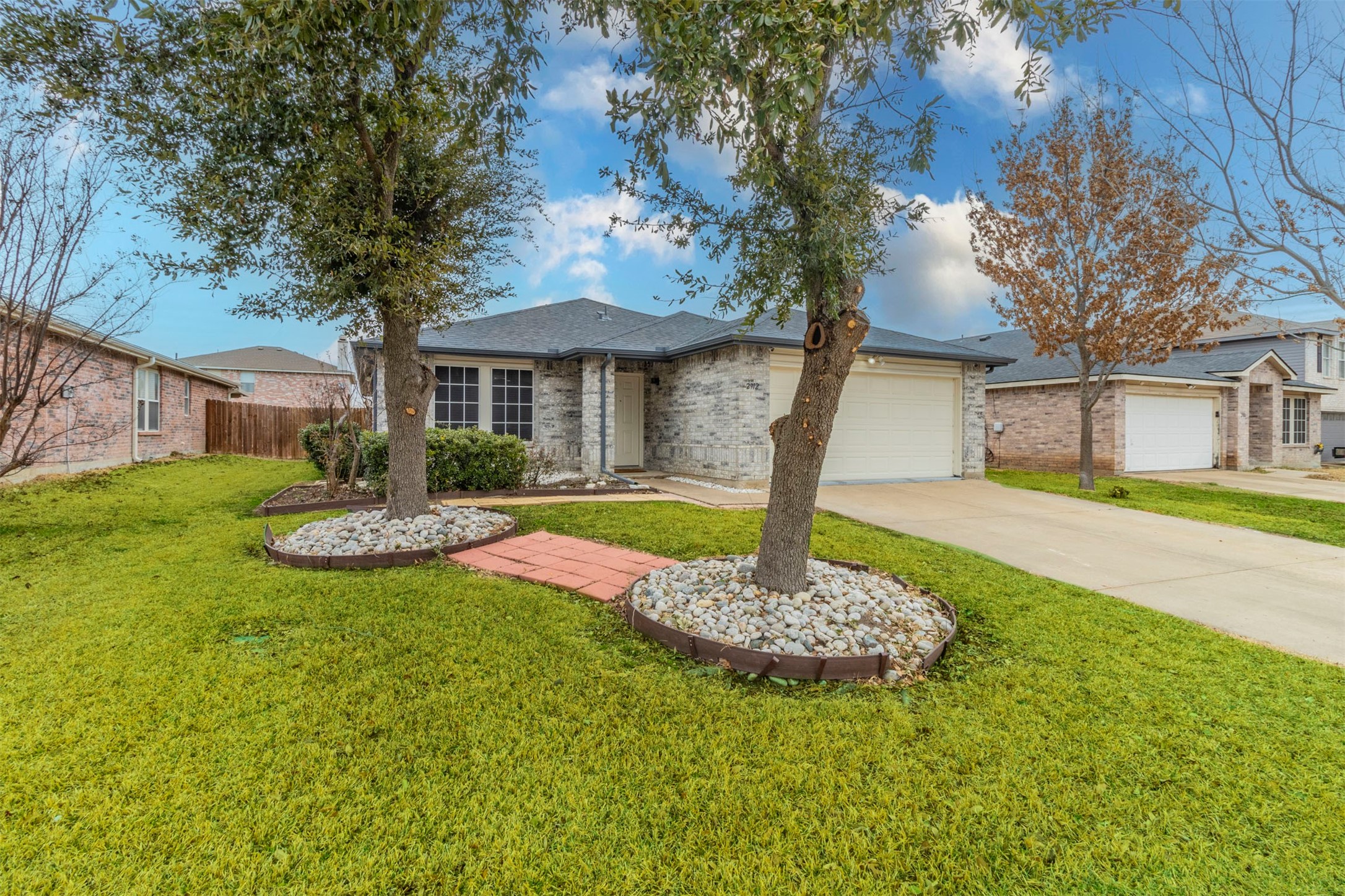 2912 Santa Sabina Drive Grand Prairie TX 75052