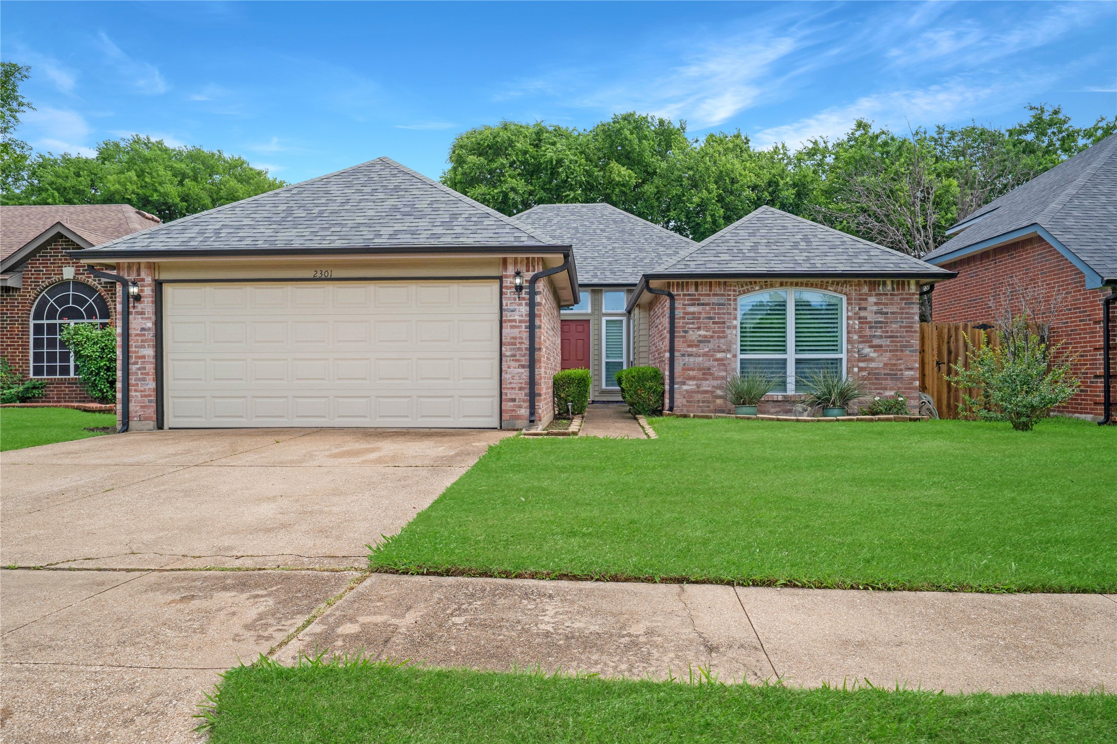 2301 Bennington Drive Arlington TX 76018
