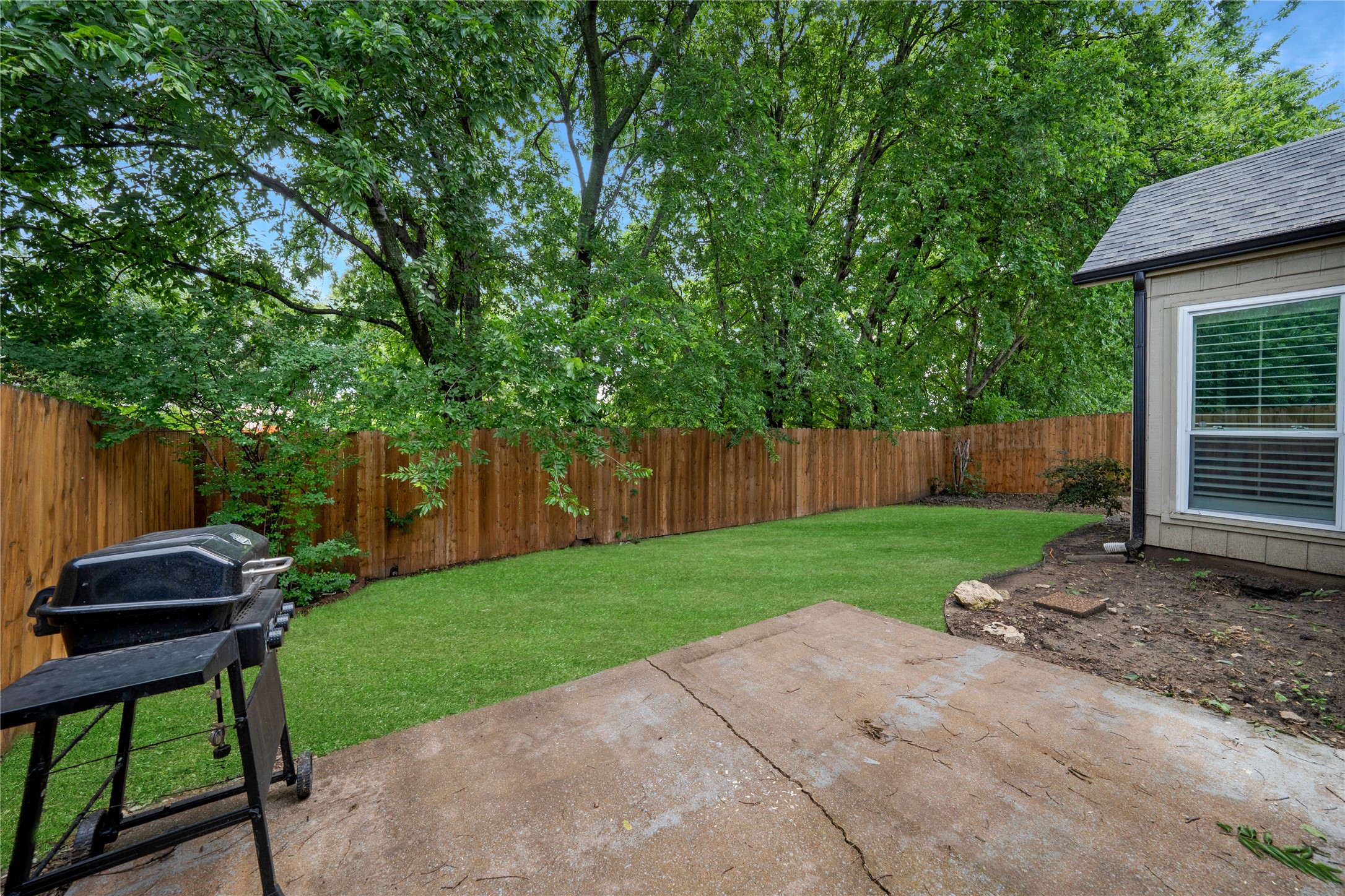 2301 Bennington Drive Arlington TX 76018