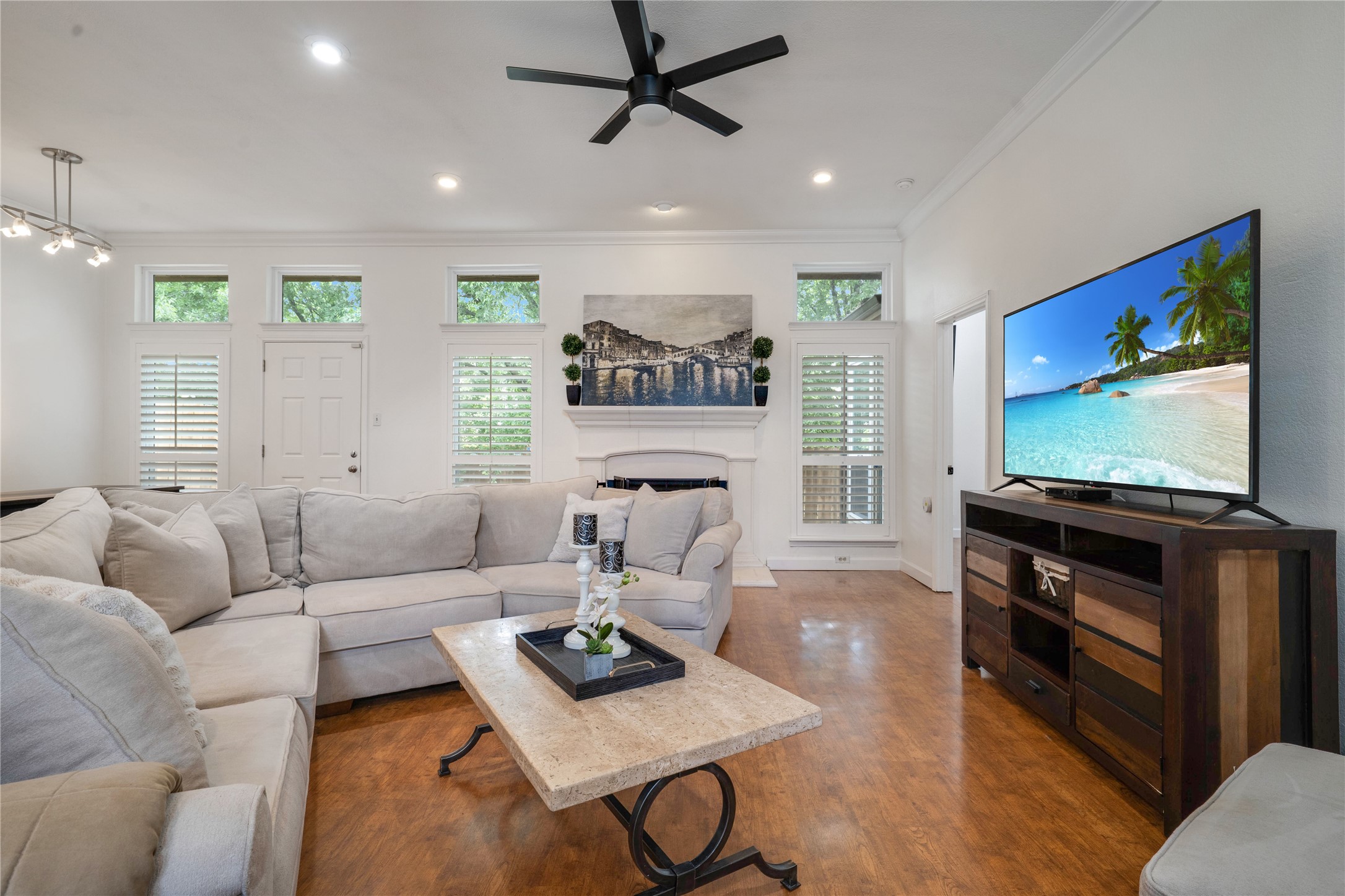 2301 Bennington Drive Arlington TX 76018
