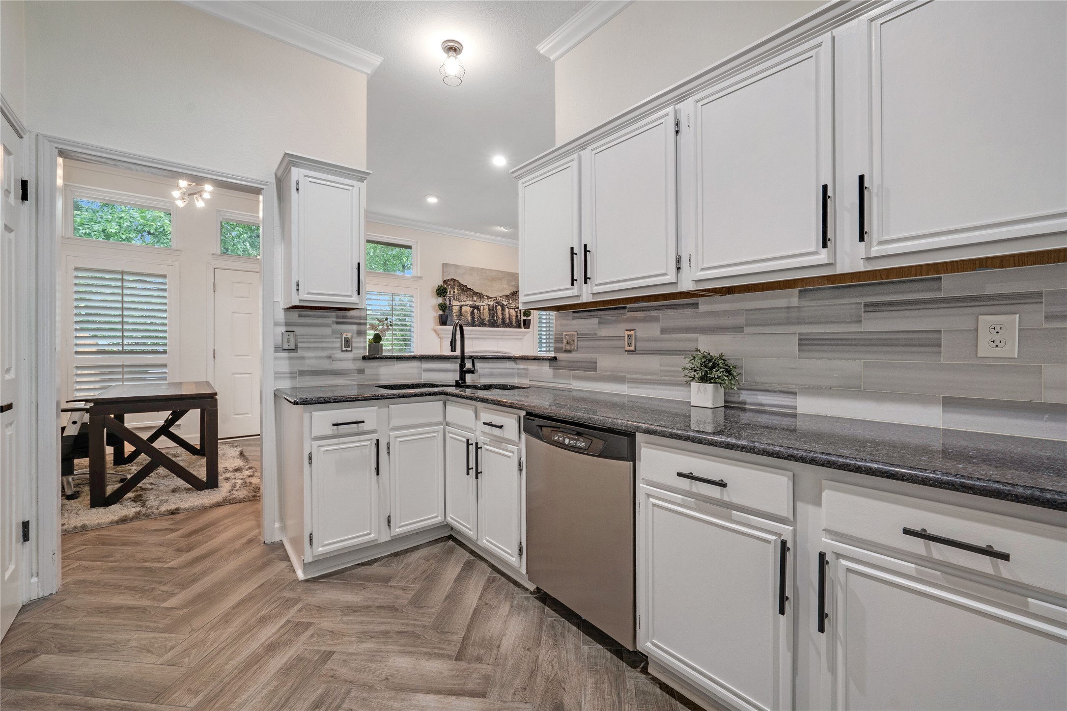 2301 Bennington Drive Arlington TX 76018