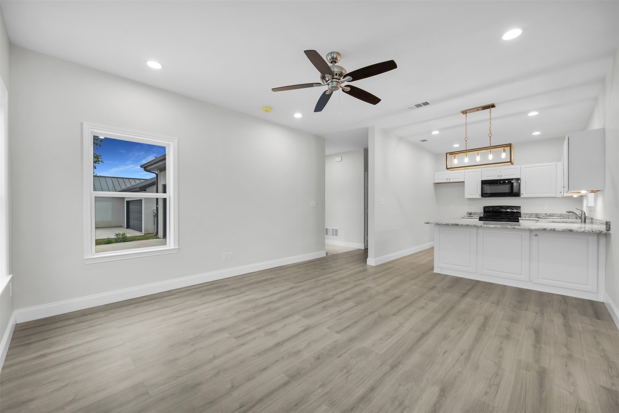 407 N Dallas Street Rice TX 75155