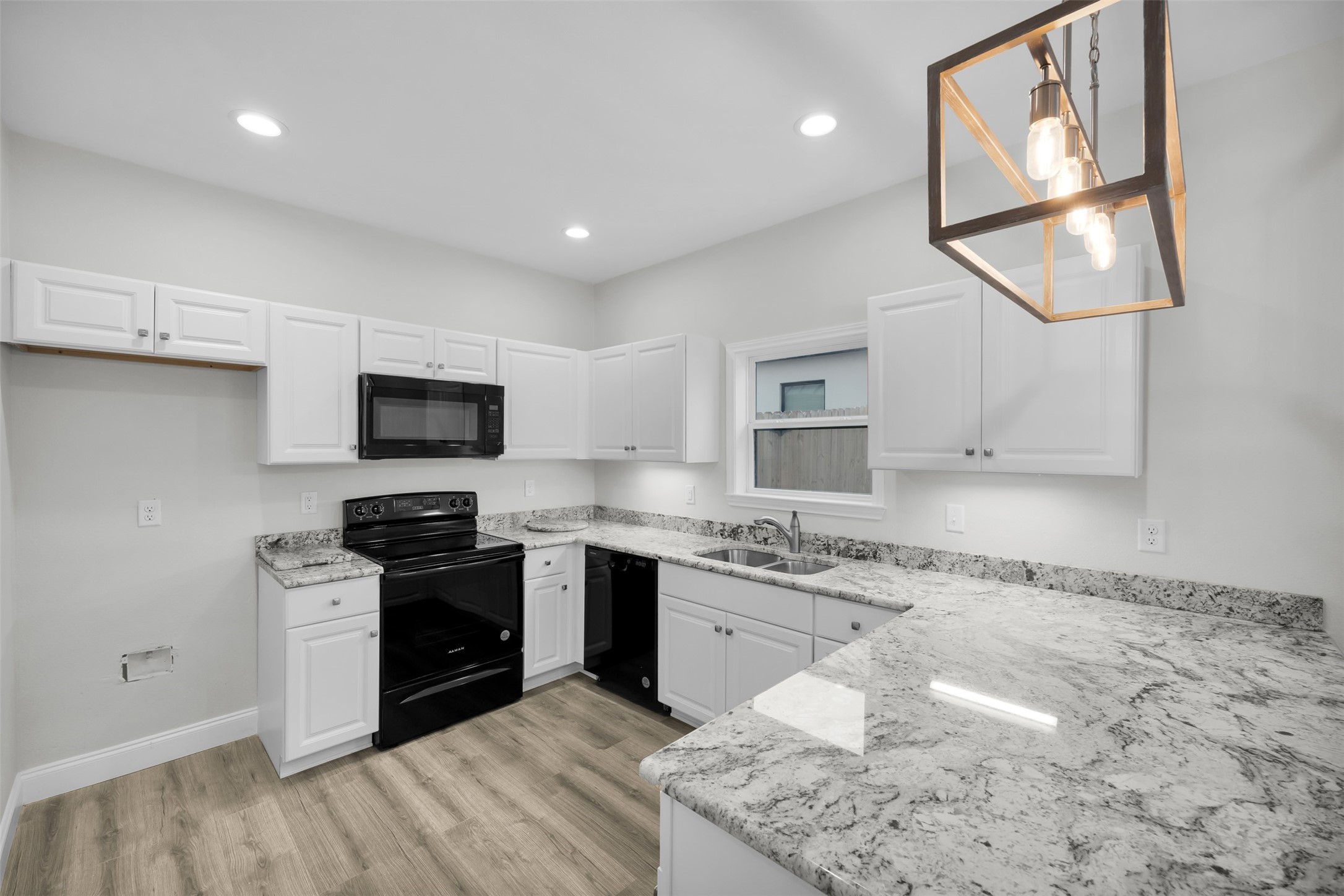 407 N Dallas Street Rice TX 75155