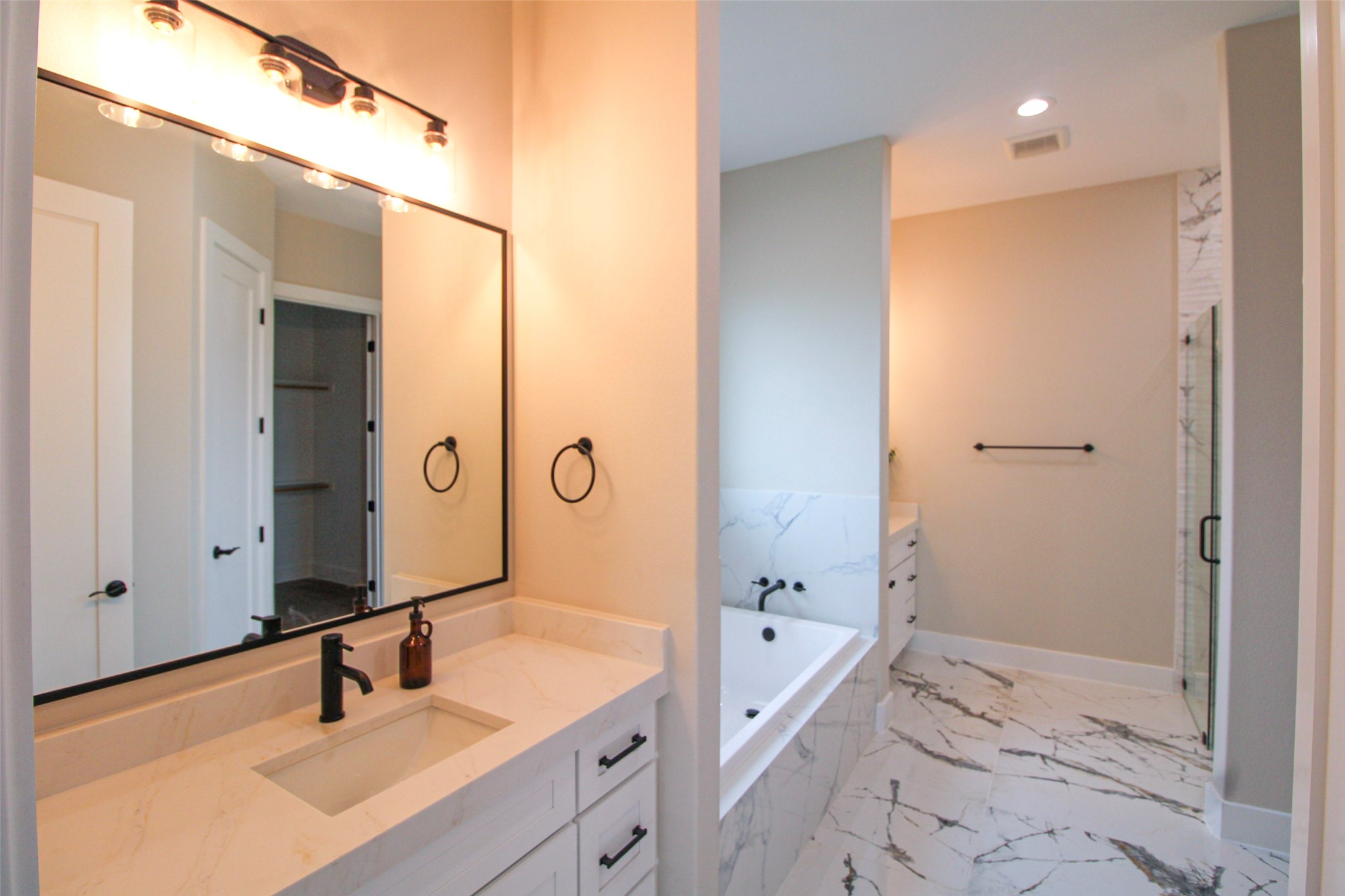 1420 Fm 387 Waxahachie TX 75165