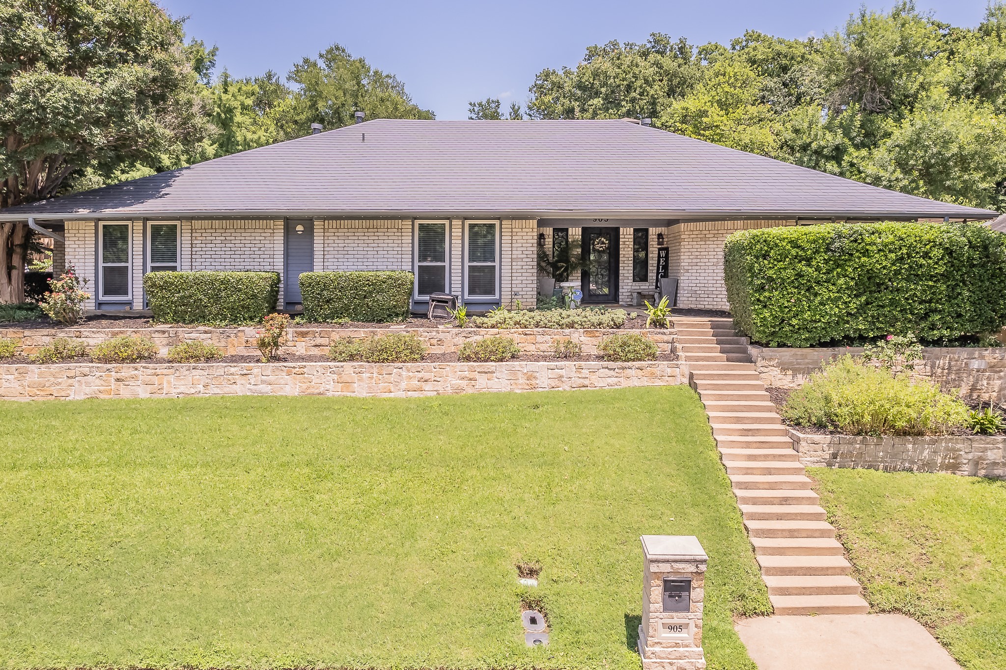 905 Loch Lomond Drive Arlington TX 76012