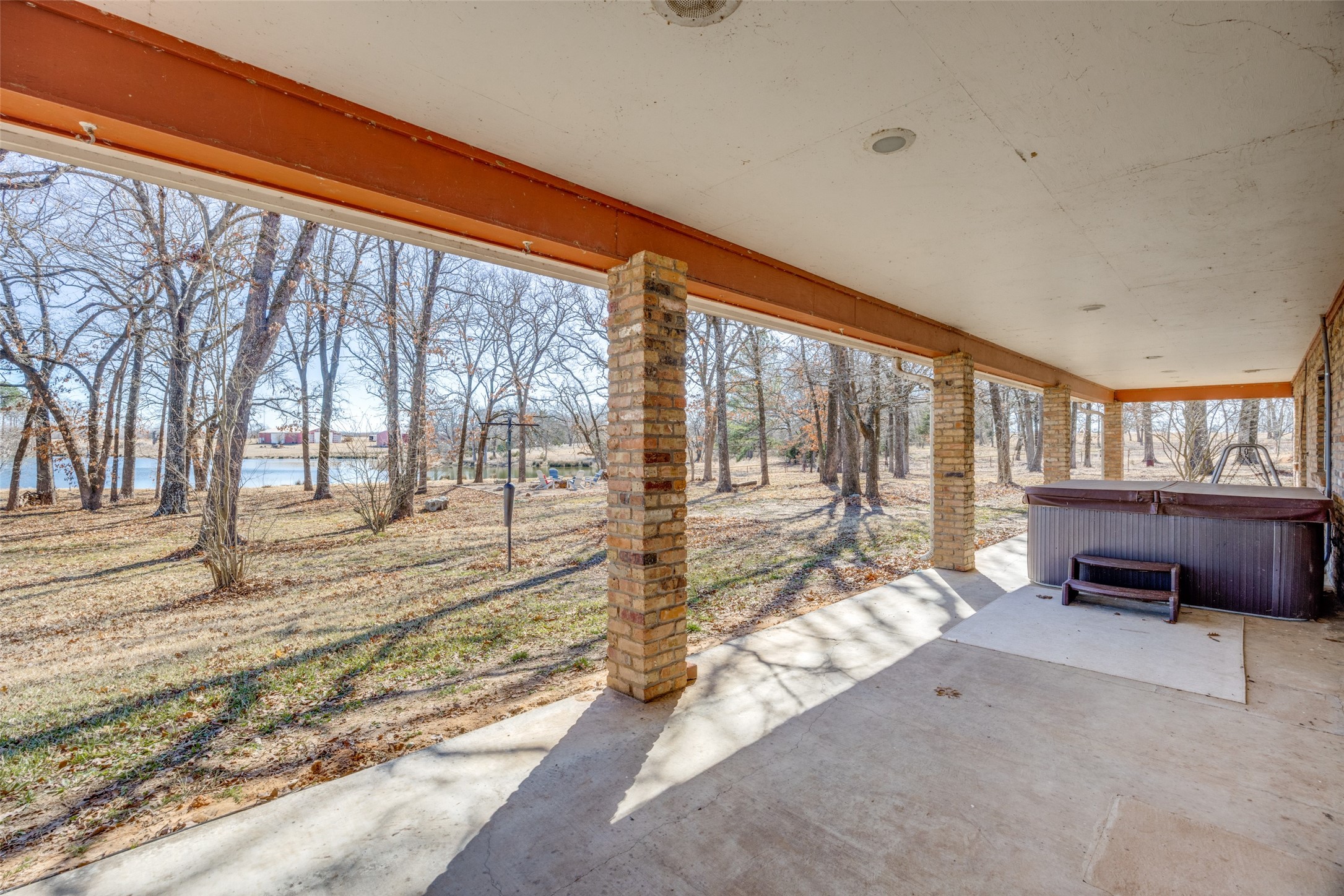2101 County Road 2716 Honey Grove TX 75446