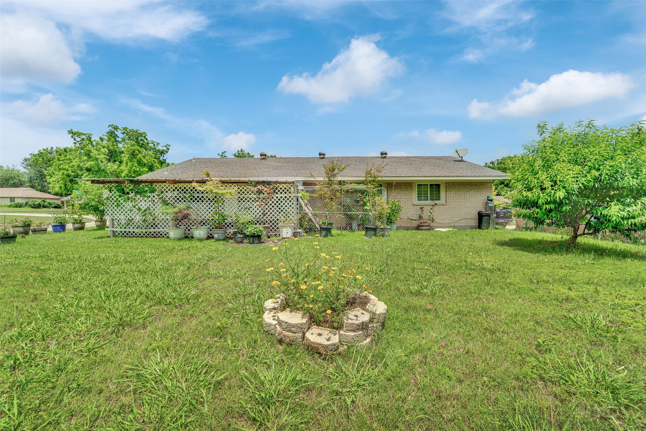 342 Meadowhill Drive Garland TX 75043