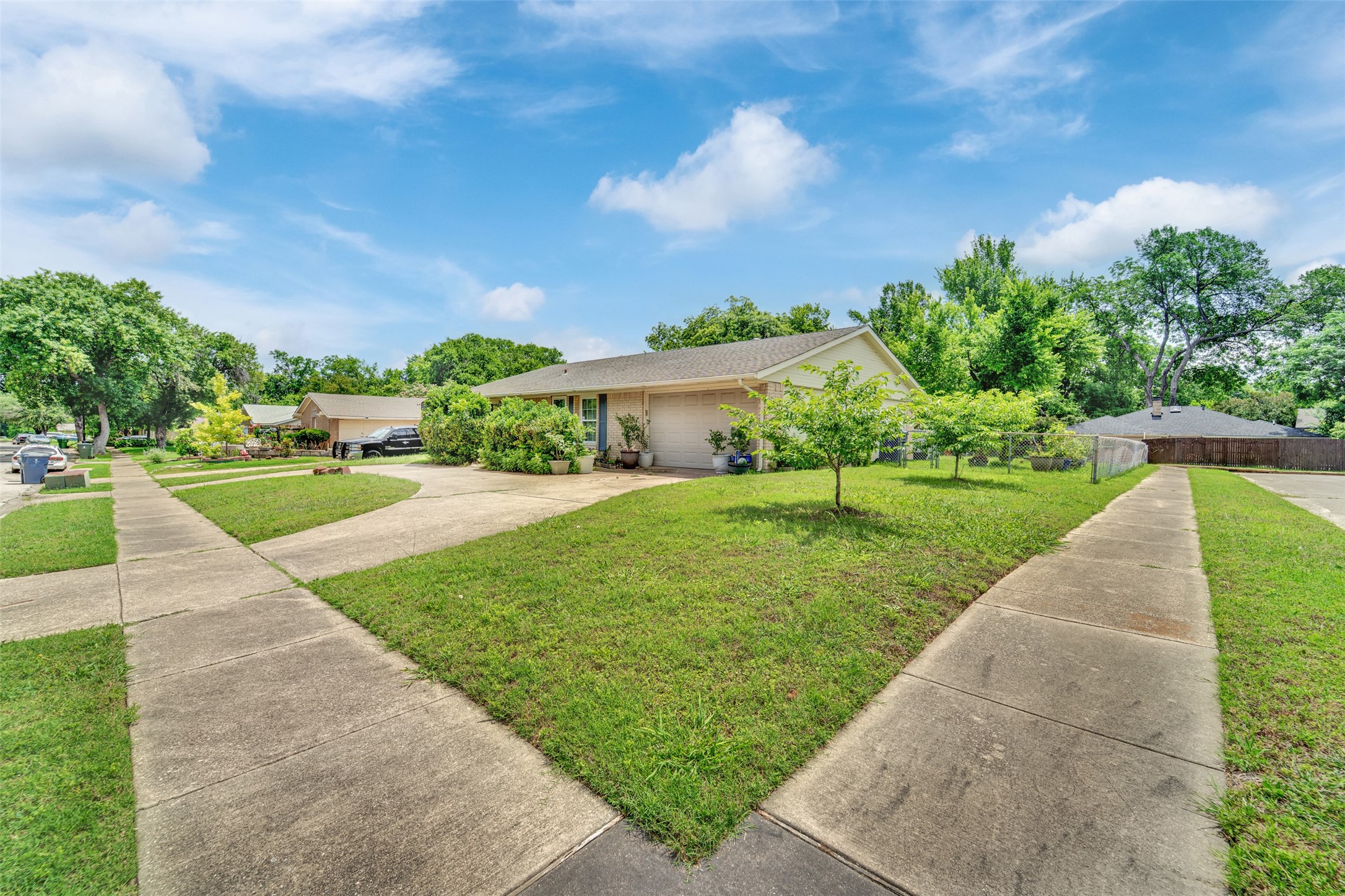 342 Meadowhill Drive Garland TX 75043