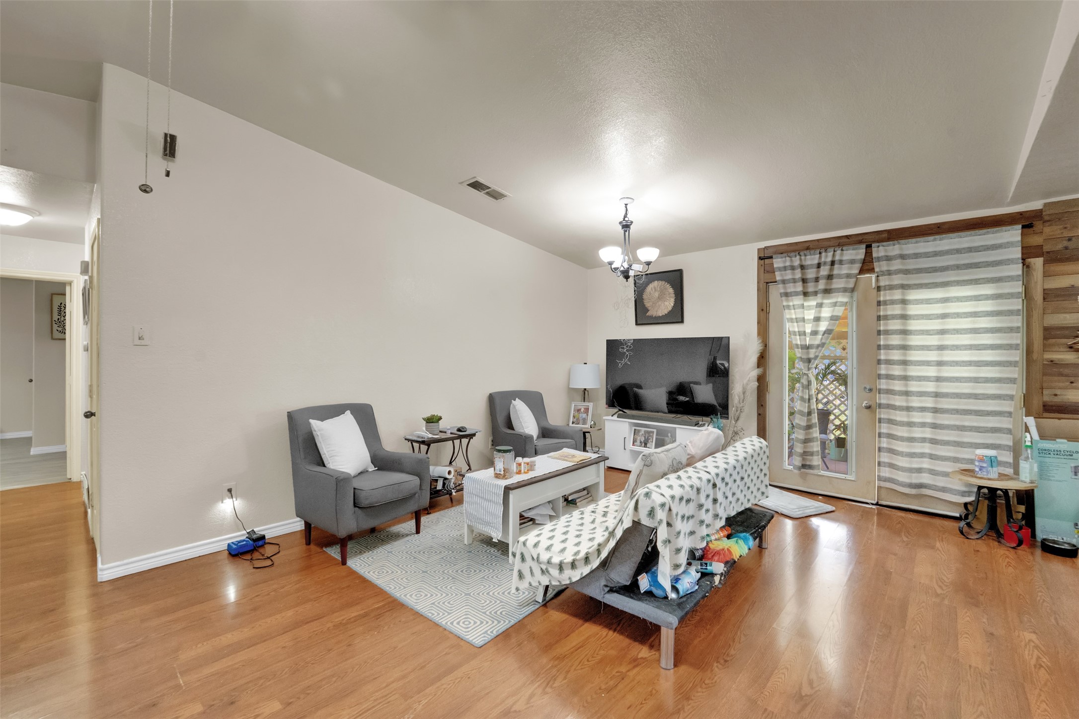 342 Meadowhill Drive Garland TX 75043