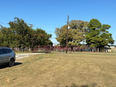 7067 N State Highway 78 Bonham TX 75418