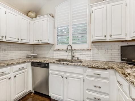 808 Canyon Valley Drive Mckinney TX 75071