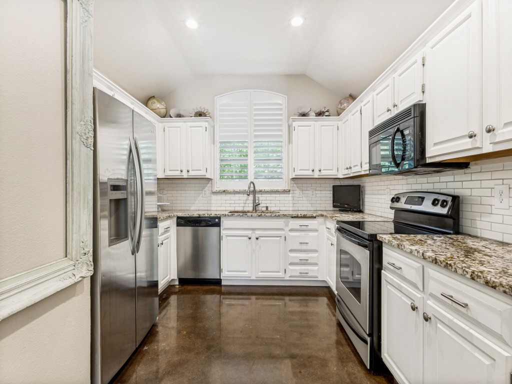 808 Canyon Valley Drive Mckinney TX 75071