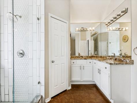 808 Canyon Valley Drive Mckinney TX 75071