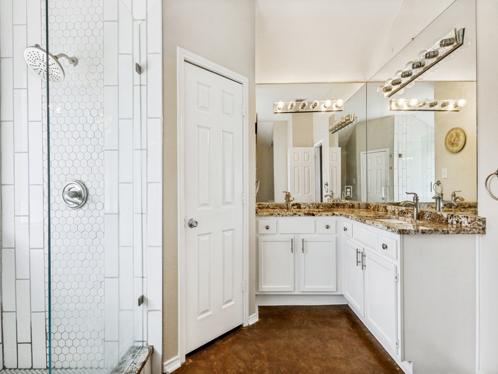 808 Canyon Valley Drive Mckinney TX 75071