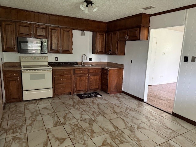 2916 Refugio Avenue Fort Worth TX 76106