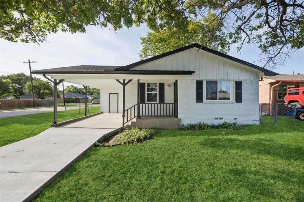 300 E Hazelwood Street Princeton TX 75407