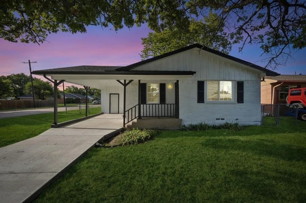 300 E Hazelwood Street Princeton TX 75407