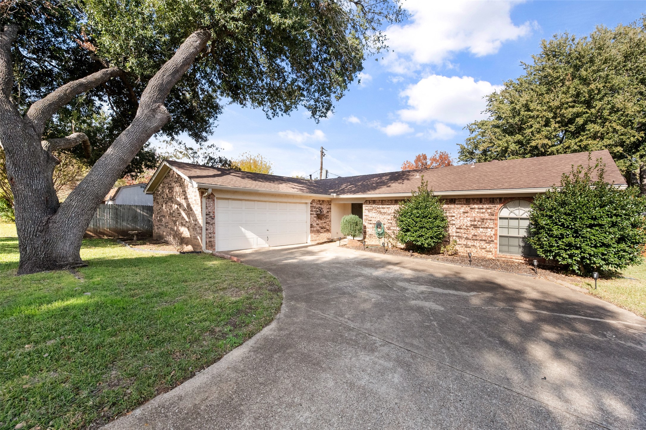 4609 Elkwood Lane Arlington TX 76016
