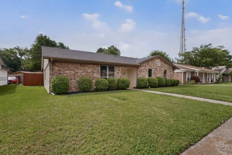 949 Meadowdale Circle Garland TX 75043