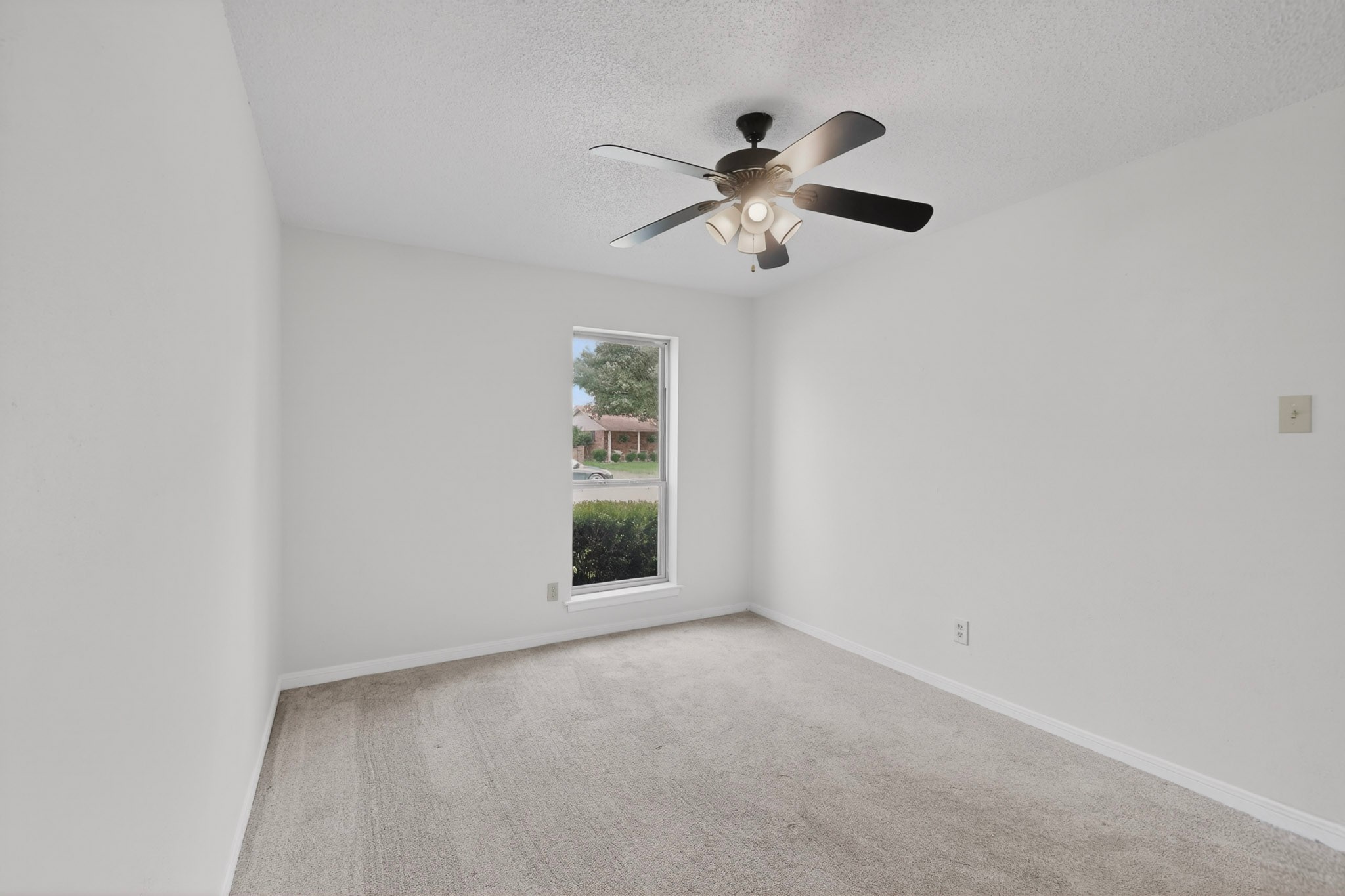 949 Meadowdale Circle Garland TX 75043