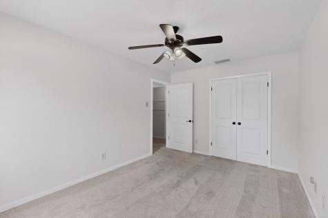 949 Meadowdale Circle Garland TX 75043