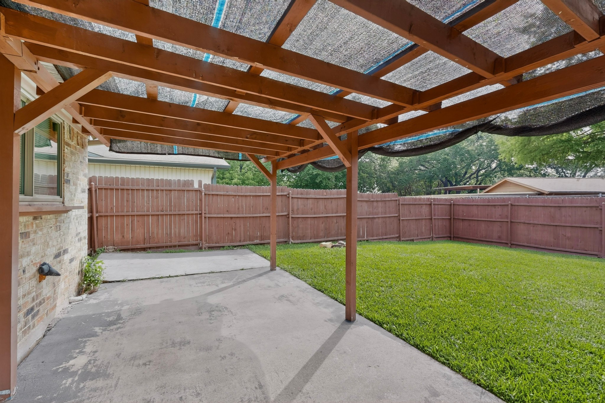 949 Meadowdale Circle Garland TX 75043