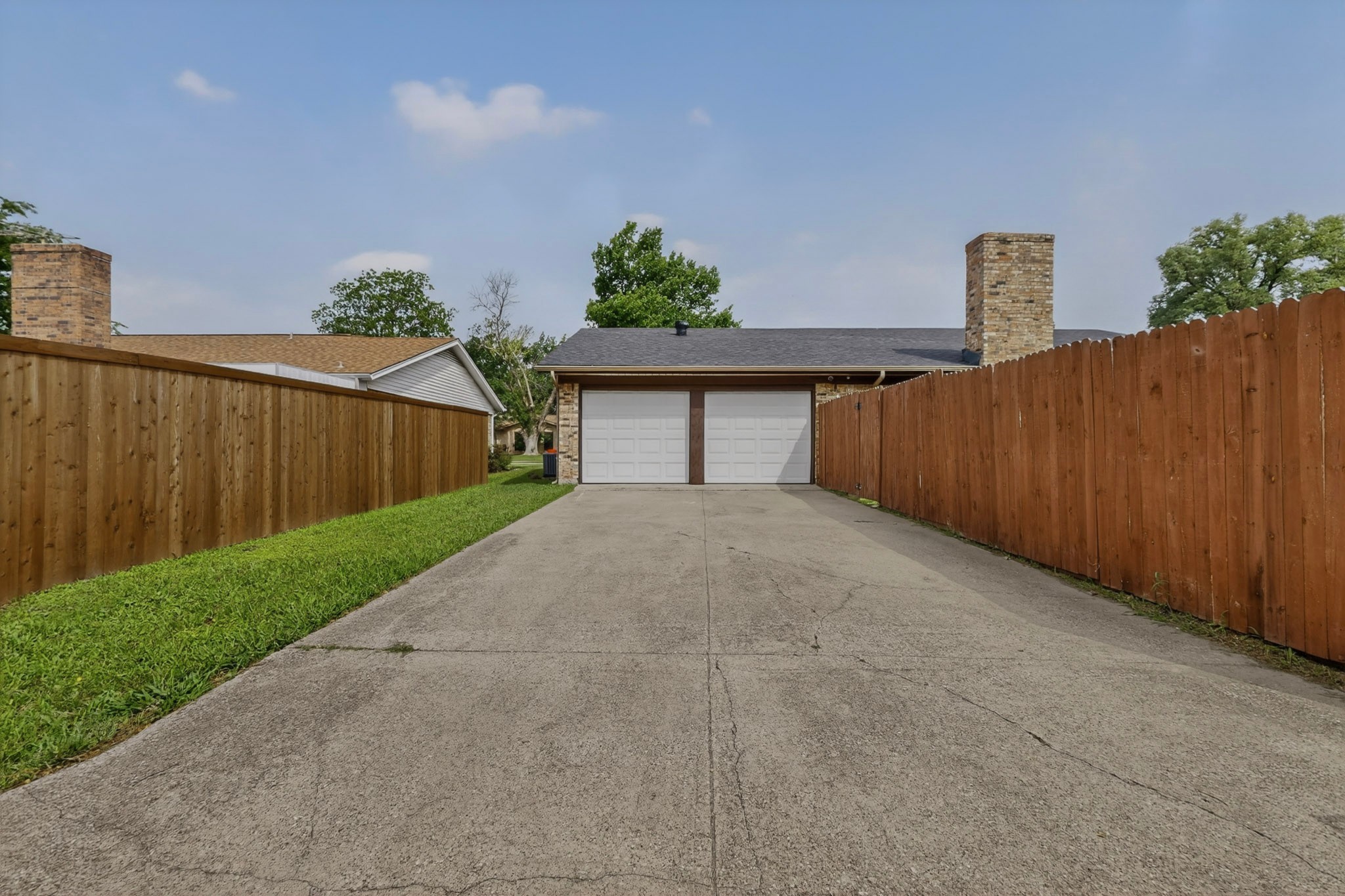 949 Meadowdale Circle Garland TX 75043