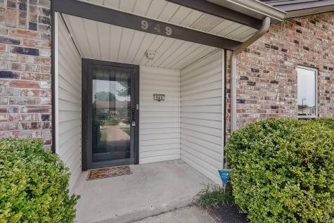 949 Meadowdale Circle Garland TX 75043