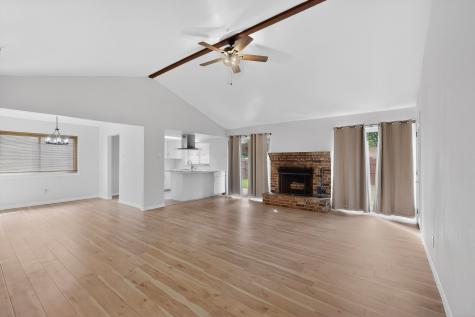 949 Meadowdale Circle Garland TX 75043