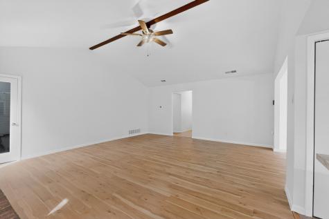 949 Meadowdale Circle Garland TX 75043