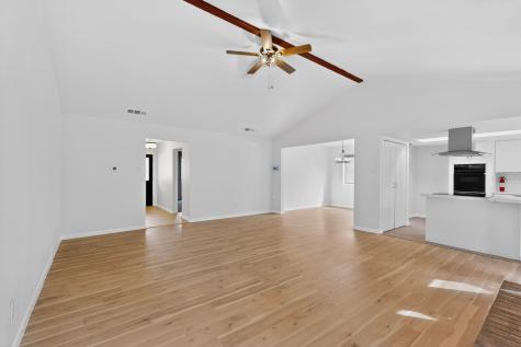 949 Meadowdale Circle Garland TX 75043