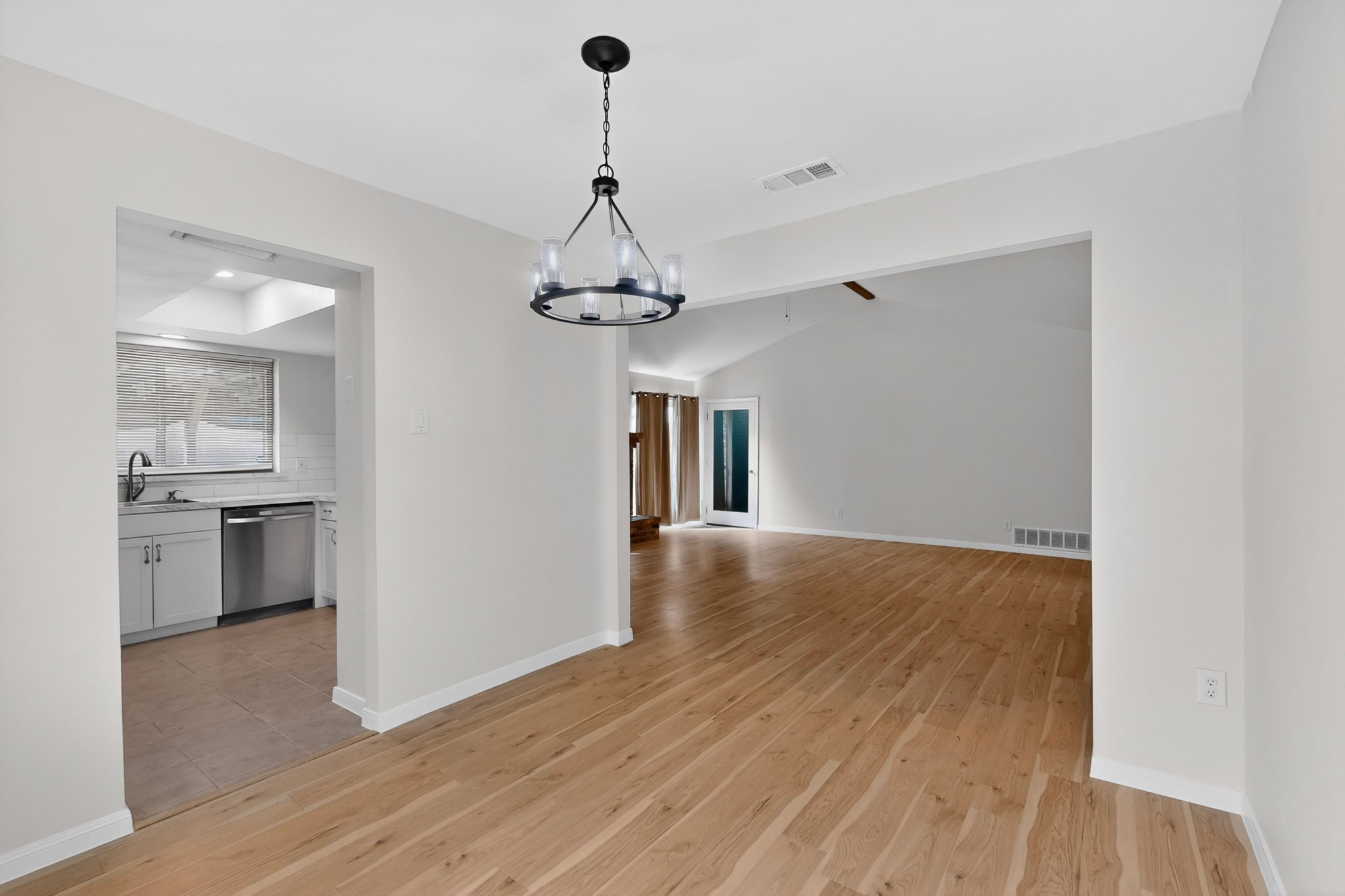 949 Meadowdale Circle Garland TX 75043