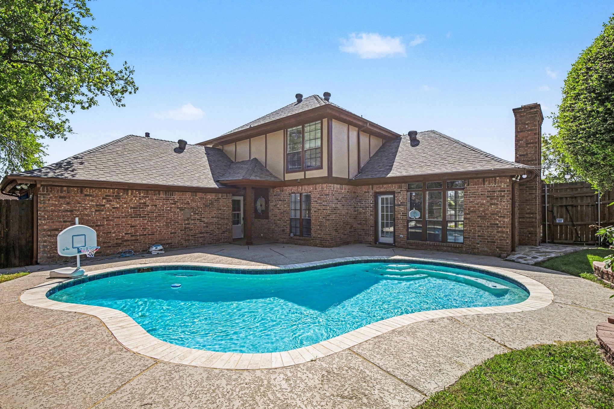 2428 Stonegate Drive N Bedford TX 76021